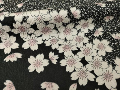 平和屋着物●上質な小紋　舞桜　黒地　正絹　逸品　AABF9613ck