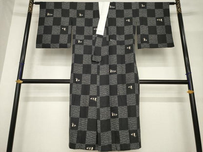 平和屋着物●長襦袢 無双仕立て 市松兎文 芝 黒地 正絹 逸品 AABF9646ck