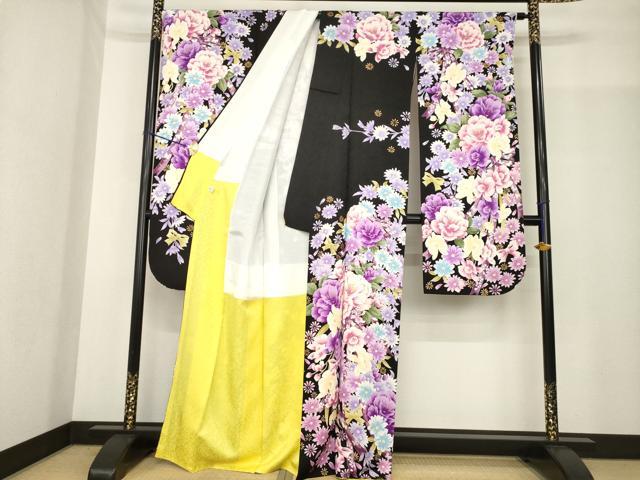 平和屋着物●豪華振袖 刺繍 舞花文 黒地 金彩 正絹 逸品 AABF9654ck