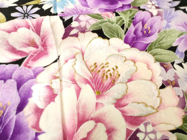 平和屋着物●豪華振袖 刺繍 舞花文 黒地 金彩 正絹 逸品 AABF9654ck