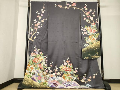 平和屋着物●創業460年・千總　振袖　駒刺繍　松竹梅立波草花文　金彩　正絹　逸品　AABF9655ck
