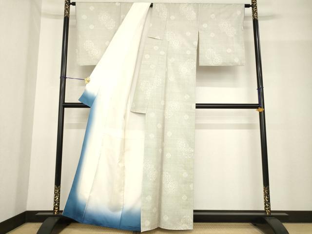 平和屋着物●本場大島紬　白大島紬　桑原織物 二代目　桑原啓之介　カタス9マルキ　舞花文　反端付き　正絹　逸品　AABF9658ck
