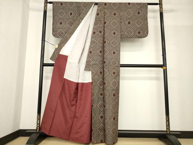 平和屋着物●本場大島紬　龍郷絣　花菱文　正絹　逸品　AABF9675ck