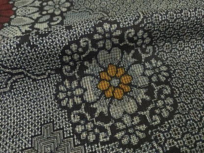 平和屋着物●本場大島紬　割込絣　花丸文　正絹　逸品　AABF9677ck
