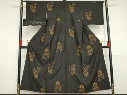 平和屋着物●伝統工芸士　島本瀬光　本場大島紬　地空き　カタス9マルキ　舞蝶文　黒地　証紙付き　正絹　逸品　AABG0299cs
