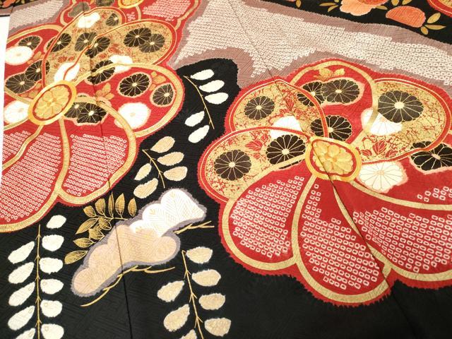平和屋着物●豪華振袖・長襦袢(袷)セット 梅松花文 黒地 金彩 半衿刺繍 正絹 逸品 AABG0306cs