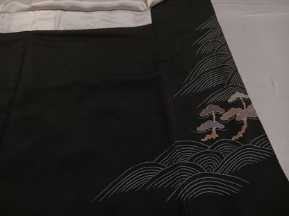 平和屋着物●創業460年・千總　黒留袖　友禅　駒刺繍　浜松文　金彩　阪急扱い　正絹　逸品　AABG0402ph