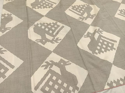 平和屋着物●本場大島紬　白大島　一元7マルキ　有栖川文様　正絹　逸品　AABG0404ph