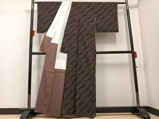平和屋着物●本場大島紬　カタス9マルキ　斜縞　西武百貨店扱い　正絹　逸品　未使用　AABG0448ph