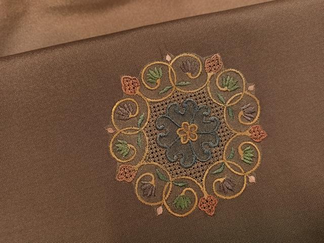 平和屋着物●本場大島紬 染大島 訪問着 中国三大刺繍 汕頭刺繍 スワトウ刺繍 鳳凰花文 暈し染め 正絹 逸品 AABG0449ph