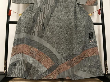 平和屋着物●伝統工芸士 染谷梅治 彫刻師 太田茂夫 訪問着 更紗文 黒地 正絹 逸品 AABG0464ph