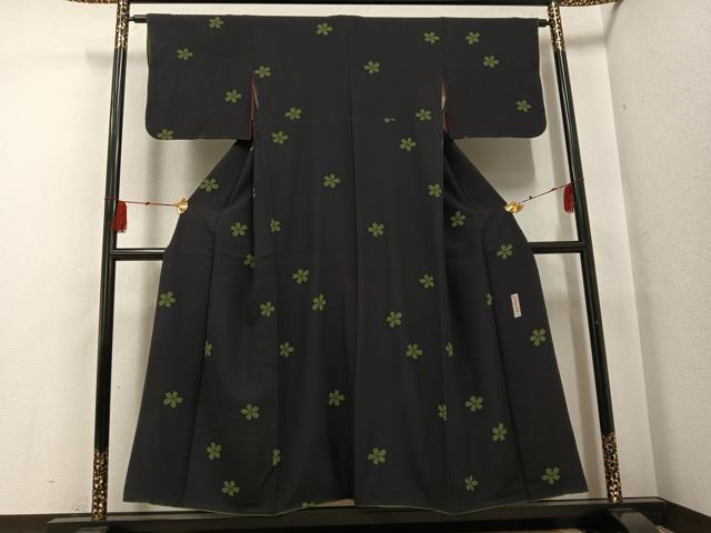 平和屋着物●世界的人形師　辻村寿三郎　ジュサブロー　小紋　夜桜　黒緑色地　正絹　逸品　AABG0467ph