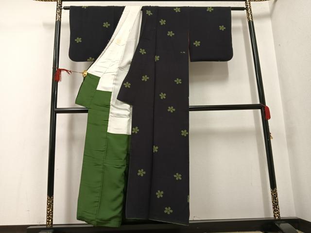 平和屋着物●世界的人形師　辻村寿三郎　ジュサブロー　小紋　夜桜　黒緑色地　正絹　逸品　AABG0467ph