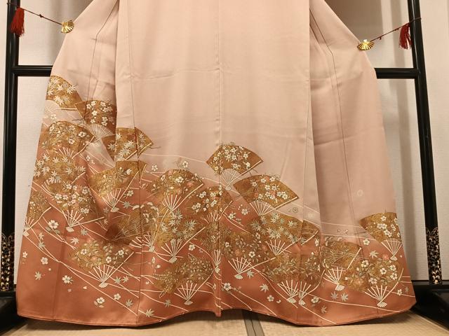 平和屋着物●京友禅作家　米沢新之助　色留袖　駒刺繍　地紙草花文　金彩　正絹　逸品　AABG0472ph