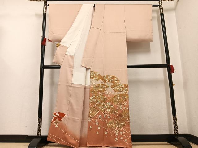 平和屋着物●京友禅作家　米沢新之助　色留袖　駒刺繍　地紙草花文　金彩　正絹　逸品　AABG0472ph