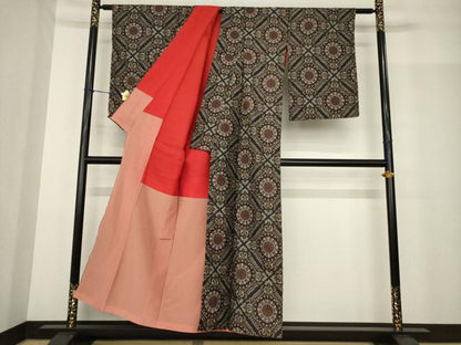 平和屋着物●本場大島紬　割込絣　花菱文　正絹　逸品　AABG0806ck