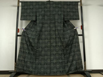 平和屋着物▽本場大島紬 単衣 正倉院花文 黒地 正絹 逸品 AABG0995jh