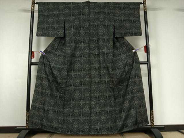 平和屋着物▽本場大島紬 単衣 正倉院花文 黒地 正絹 逸品 AABG0995jh