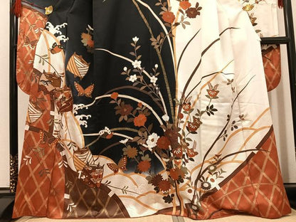 平和屋着物●豪華振袖 駒刺繍 糸巻花蝶文 暈し染め 金彩 正絹 逸品 AABG1052ph
