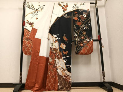 平和屋着物●豪華振袖 駒刺繍 糸巻花蝶文 暈し染め 金彩 正絹 逸品 AABG1052ph