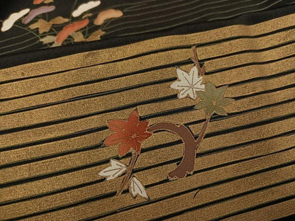 平和屋着物●訪問着　刺繍　草花文　黒地　金彩　正絹　逸品　AABG1077ph