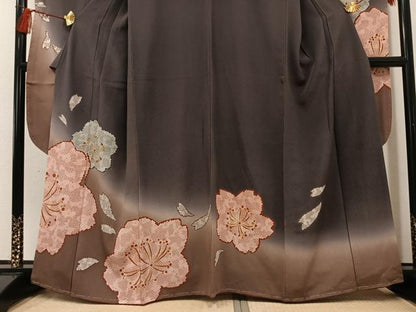 平和屋着物●豪華振袖　舞桜文　暈し染め　金彩　鬼しぼ縮緬　正絹　逸品　未使用　AABG1084ph
