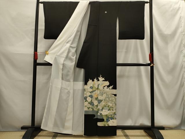 平和屋着物■豪華黒留袖　駒刺繍　霞取孔雀花文　金彩　正絹　逸品　AABG1516sx