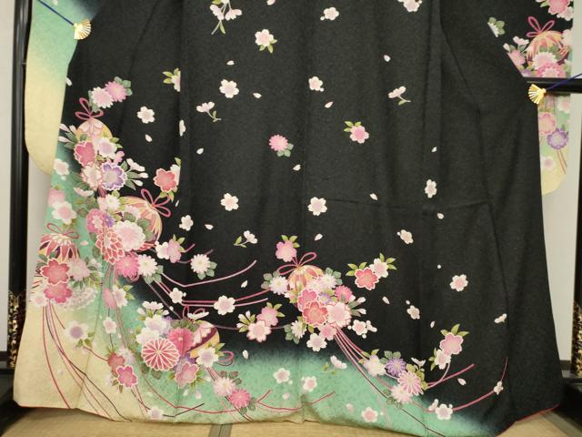 平和屋着物●豪華振袖　花毬文　暈し染め　金彩　金通し地　正絹　逸品　AABG2649ck