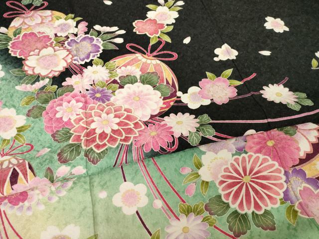 平和屋着物●豪華振袖　花毬文　暈し染め　金彩　金通し地　正絹　逸品　AABG2649ck