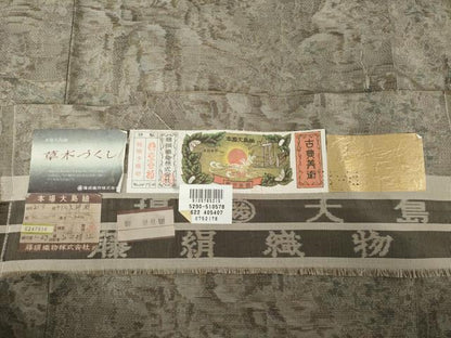 平和屋着物●都喜ヱ門 本場大島紬 一元7マルキ 総絣 ナイル大神殿 草木尽くし 山口絹江作 藤絹織物謹製 証紙付き 正絹 逸品 AABG2658ck