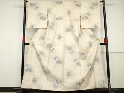 平和屋着物●本場大島紬 白大島 カタス7マルキ 総絣 草花文 正絹 逸品 AABG2752cs