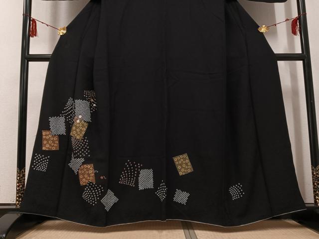 平和屋着物●訪問着　刺繍　色紙重ね花文　黒地　金彩　正絹　逸品　AABG2826ph