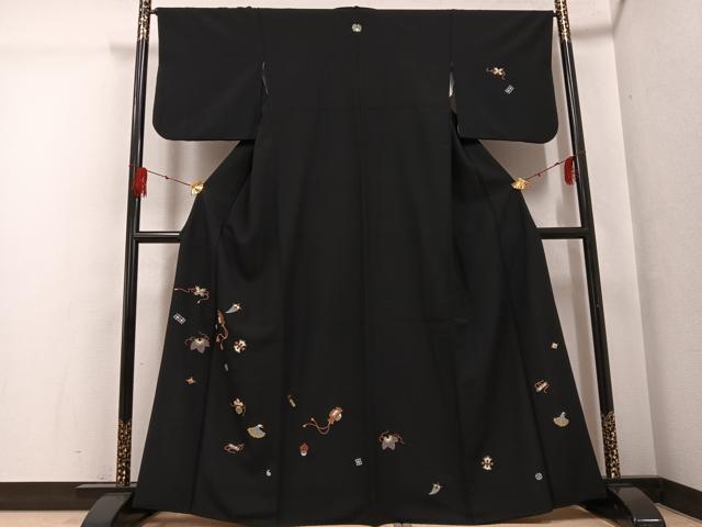 平和屋着物●洗える最高級着物　＜英＞はなぶさ謹製　訪問着　刺繍　宝尽くし　黒地　金糸　AABG2844ph