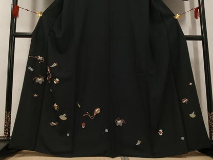 平和屋着物●洗える最高級着物　＜英＞はなぶさ謹製　訪問着　刺繍　宝尽くし　黒地　金糸　AABG2844ph