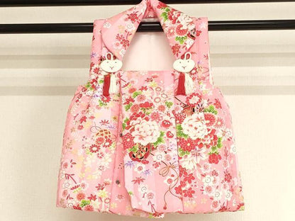 平和屋本店[]七五三　女の子　３歳　祝着　三つ身　長襦袢(単衣)・被布・巾着セット　花車文　金彩　箱付き　AABG3168ja