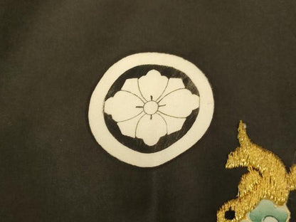 平和屋着物[]お宮参り　男の子　祝着　産着　初着　のしめ　刺繍　鷹　風景松文　金銀糸　金彩　正絹　逸品　AABG3176ja