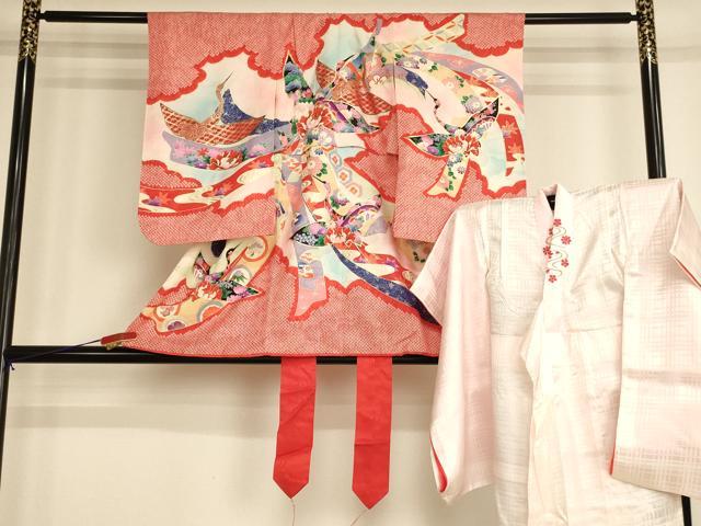 平和屋着物[]七五三　女の子　祝着　一つ身　長襦袢(無双仕立て・半衿刺繍)セット　飛鶴花文　暈し染め　金彩　逸品　AABG3177ja
