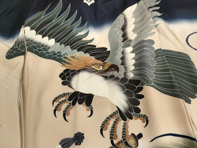 平和屋着物[]お宮参り　男の子　祝着　産着　初着　のしめ　鷹　絵巻草木文　暈し染め　金彩　逸品　AABG3183ja
