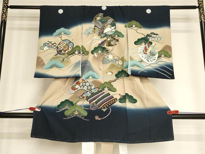 平和屋着物[]お宮参り　男の子　祝着　産着　初着　のしめ　打ち出の小槌　松　暈し染め　金彩　正絹　逸品　未使用　AABG3200ja