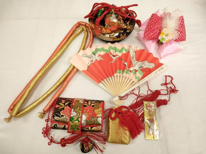 平和屋本店[]七五三　女の子　和装小物セット　舞桜文　金糸　箱付き　AABG3216ja