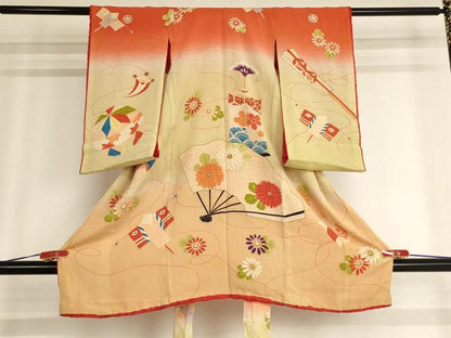 平和屋着物[]アンティーク 大正ロマン お宮参り 女の子 祝着 産着 初着 のしめ 刺繍 扇面花文 投扇興 暈し染め 正絹 逸品 AABG3219ja