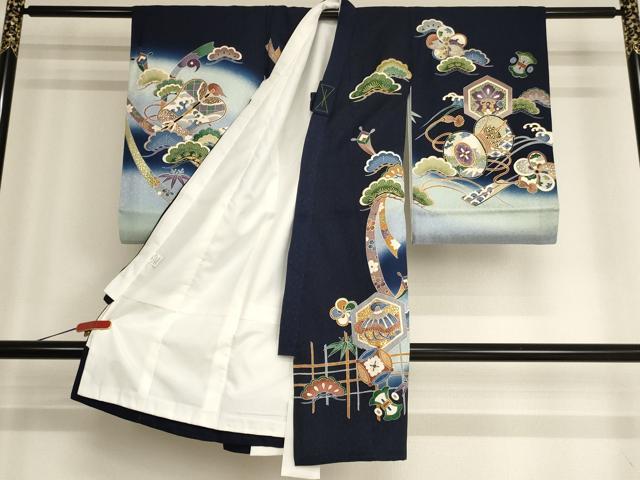 平和屋着物[]お宮参り　男の子　祝着　産着　初着　のしめ　刺繍　兜　吉祥松文　暈し染め　金糸　金彩　逸品　AABG3231ja