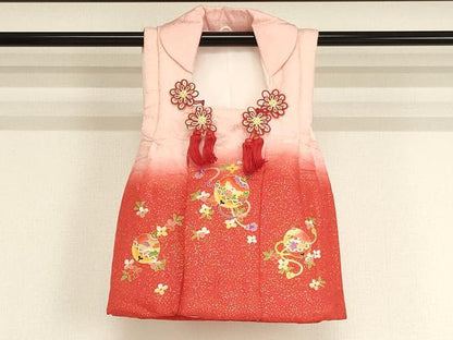 平和屋着物[]七五三　女の子　３歳　祝着　三つ身　長襦袢(単衣・半衿刺繍)・被布セット　鈴花文　金彩　逸品　AABG3378ja