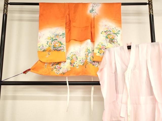 平和屋着物[]七五三　女の子　３歳　祝着　三つ身　長襦袢(単衣)セット　駒刺繍　花車文　暈し染め　金彩　洗える着物　AABG3399ja