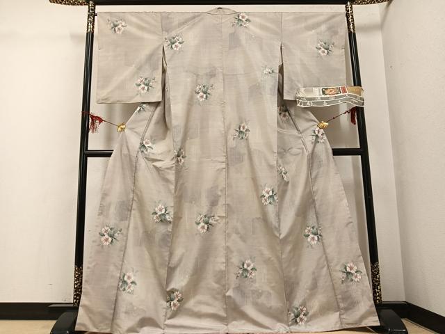 平和屋着物●都喜ヱ門　本場大島紬　白大島　一元7マルキ　総絣　草花文　藤絹織物謹製　証紙付き　正絹　逸品　AABG3437ph