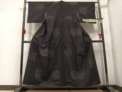 平和屋着物●本場結城紬　重要無形文化財　80亀甲　舞花文　証紙付き　正絹　逸品　AABG3438ph