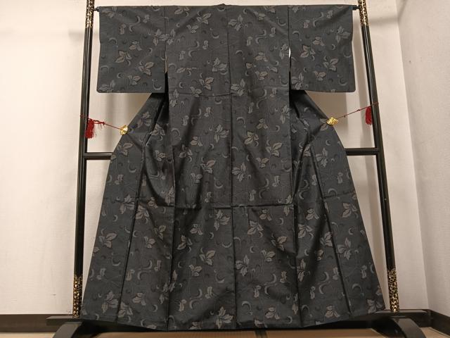 平和屋着物●本場大島紬　唐草文　正絹　逸品　AABG3455ph