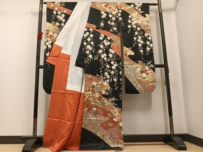 平和屋着物●豪華振袖　駒刺繍　吉祥草花文　黒地　金彩　ますいわ屋扱い　正絹　逸品　AABG3459ph