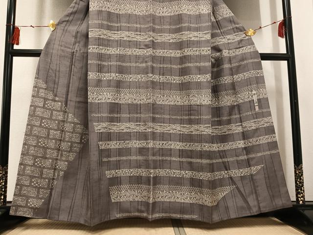 平和屋着物●二代目 川村久太郎　訪問着　紬地　柿しぶ染　草花文　正絹　逸品　AABG3462ph