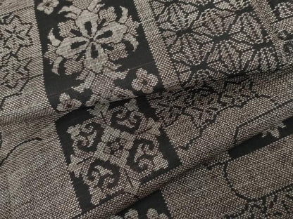 平和屋着物●本場大島紬 泥染め カタス9マルキ 色紙吉祥花文 正絹 逸品 AABG3483cs